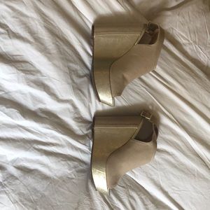 Julianne Hough Sole Society Platform shoes.